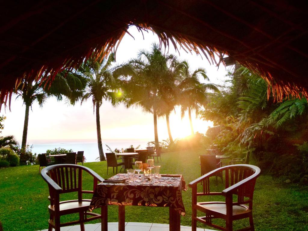 Vanira Lodge Teahupoo Exteriör bild