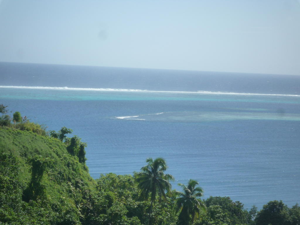 Vanira Lodge Teahupoo Exteriör bild