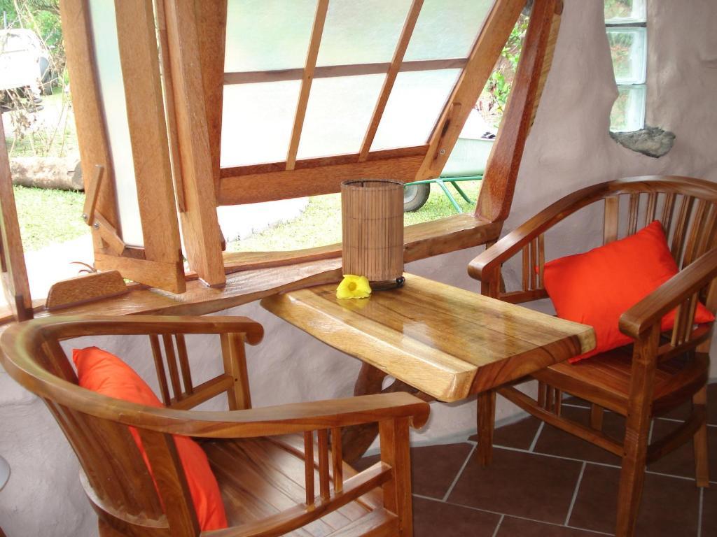 Vanira Lodge Teahupoo Rum bild
