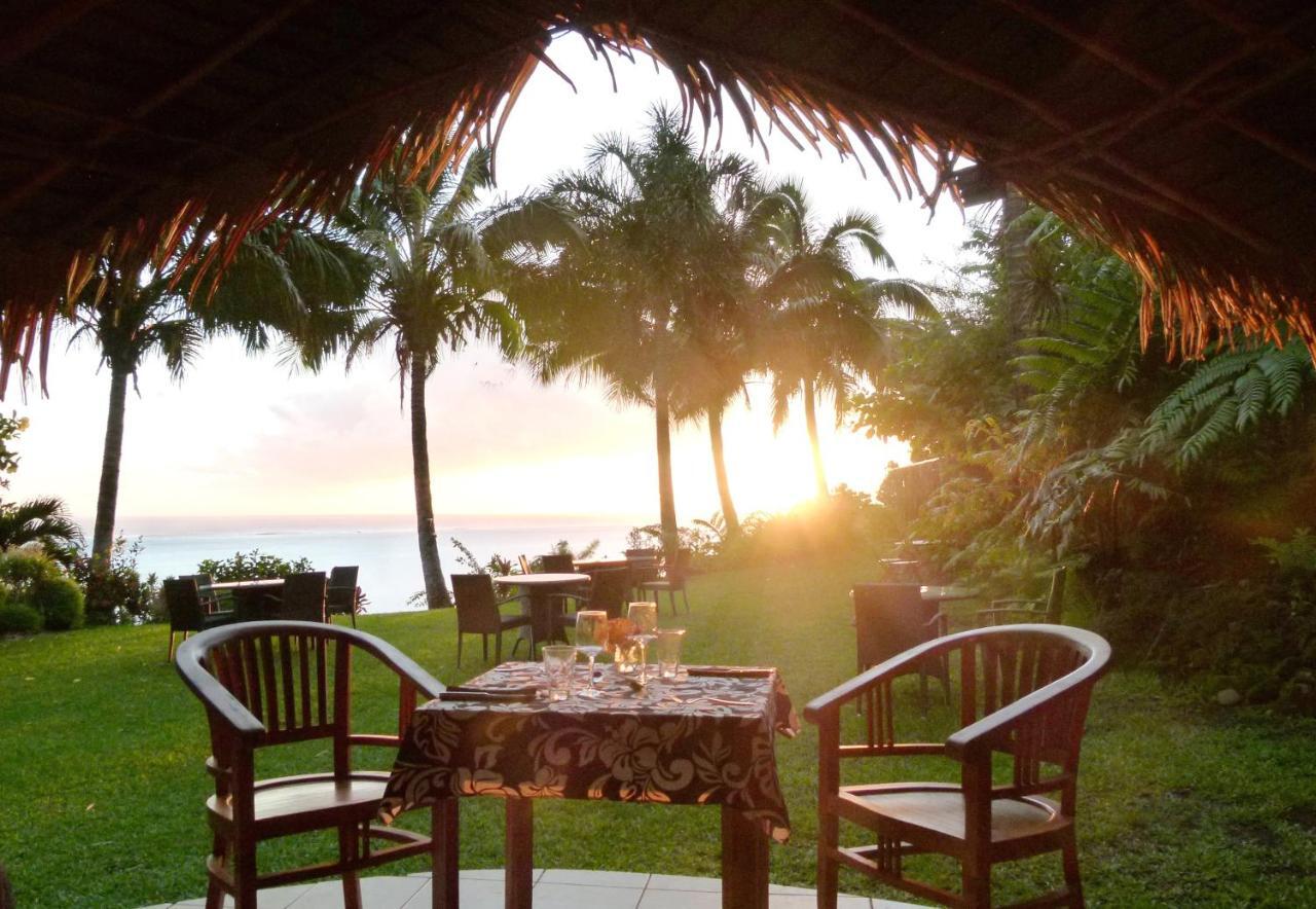 Vanira Lodge Teahupoo Exteriör bild