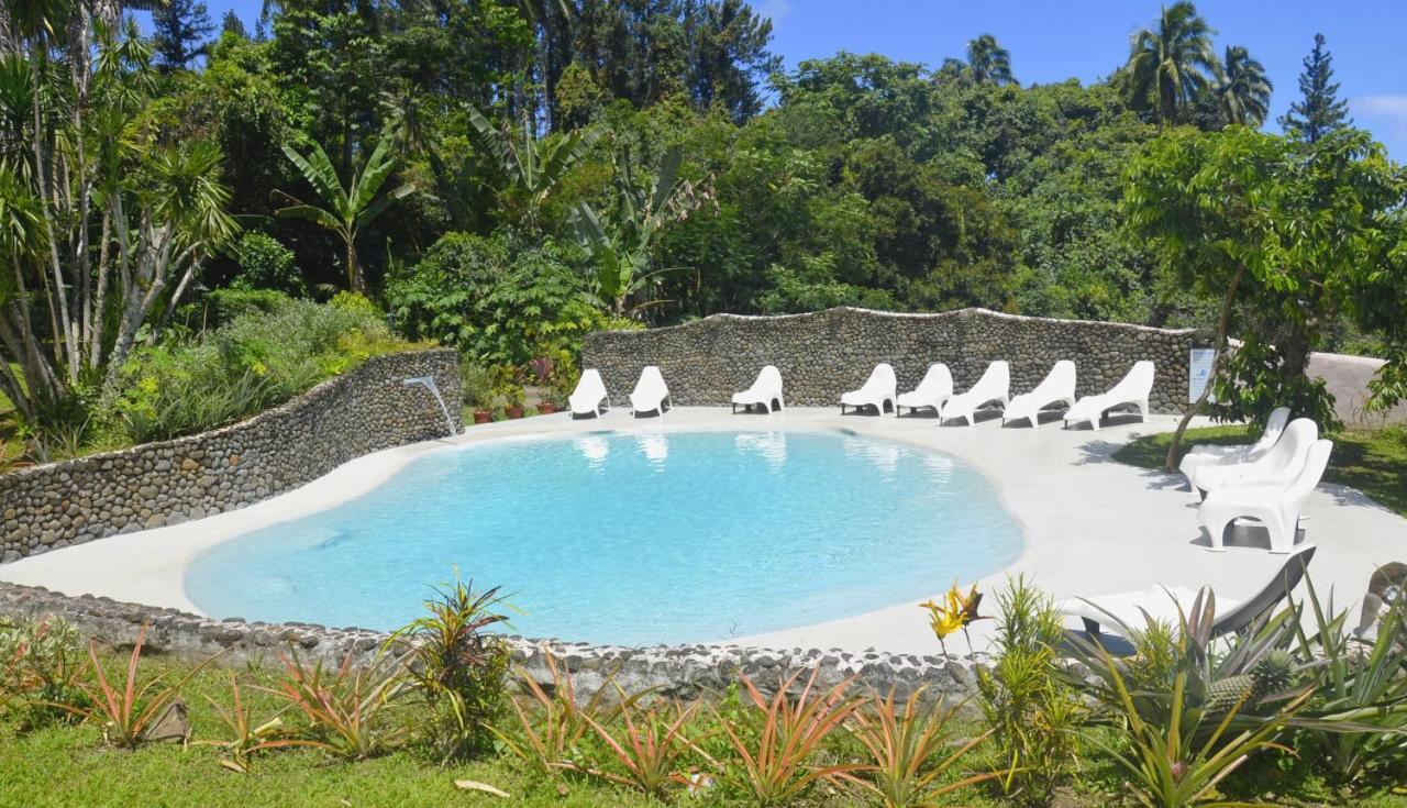 Vanira Lodge Teahupoo Exteriör bild