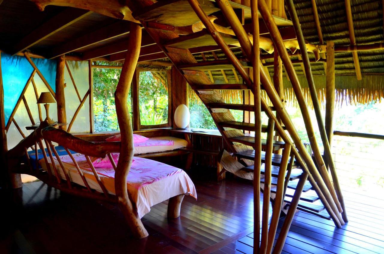 Vanira Lodge Teahupoo Exteriör bild